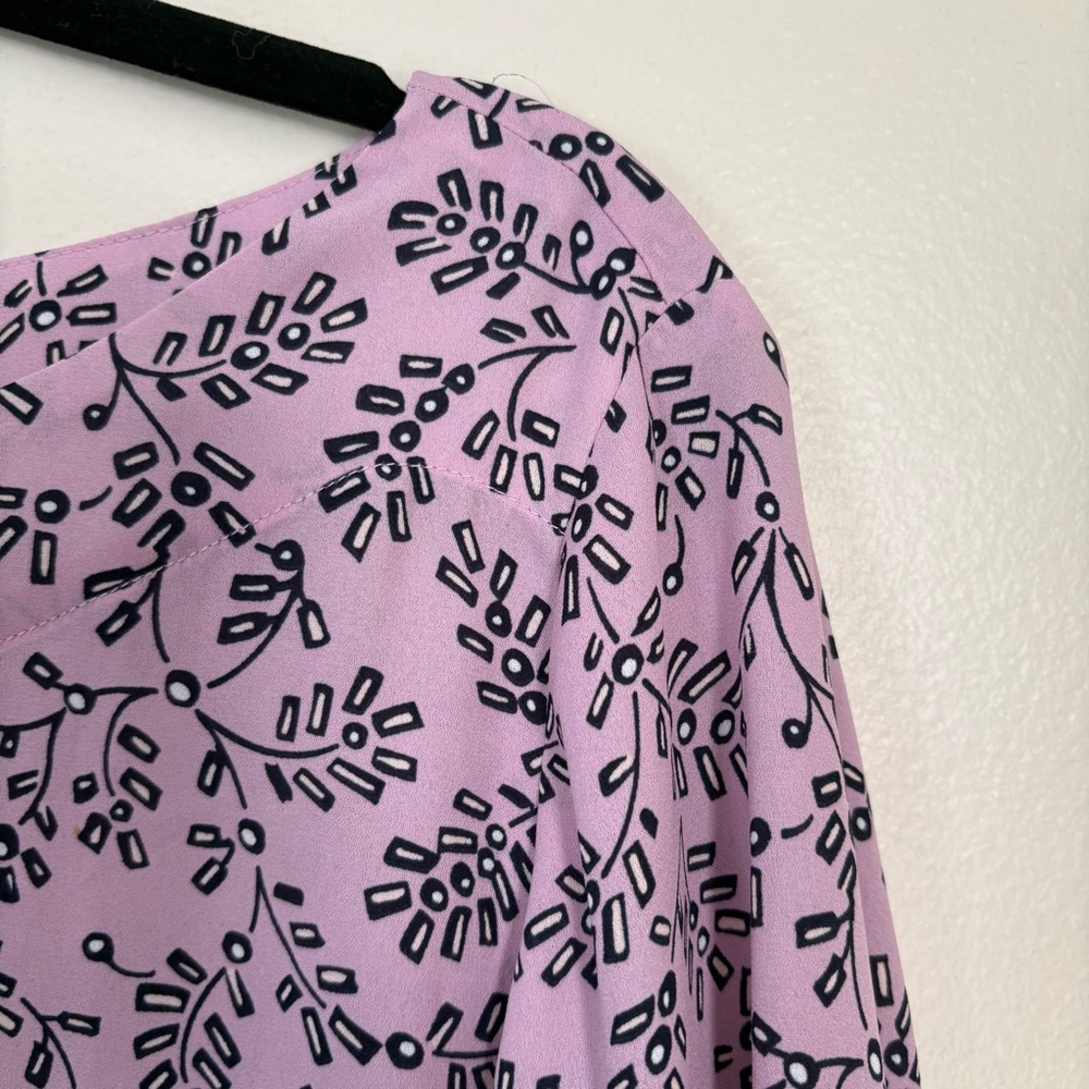 Ann Taylor Lavender Patterned Blouse - Picture 4 of 11